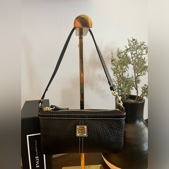 Dooney & Bourke Wristlet/Pouchette - Picture 3 of 11